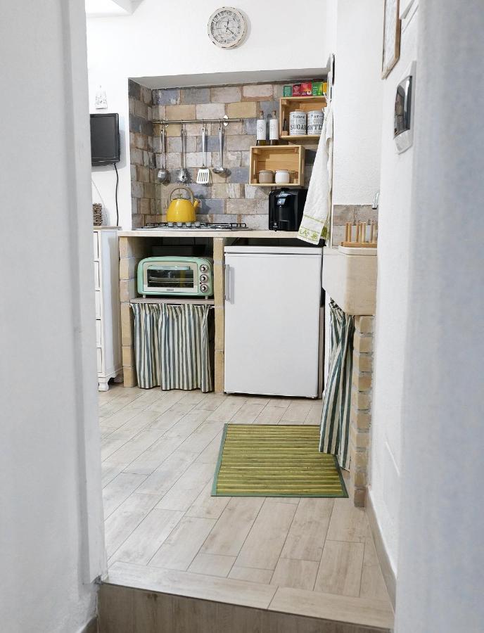 Casa Vacanza La Mia Casetta ซูตรี ภายนอก รูปภาพ